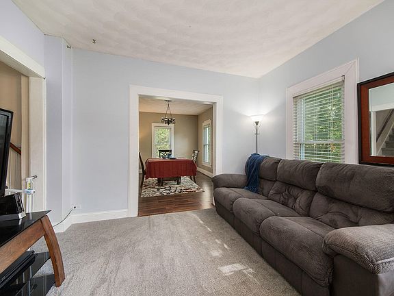 2nd image of 1109 Charlotte Ave