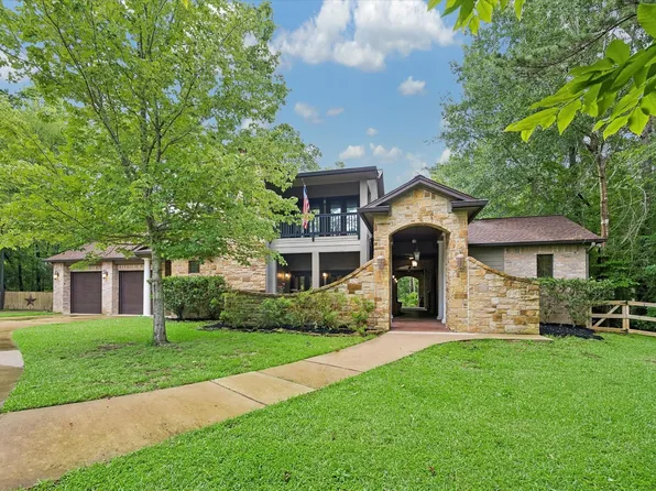 11409 Oak Springs Dr, Willis, TX 77378