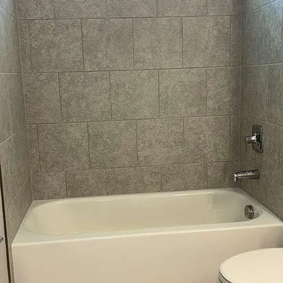 460 Westchester Dr — Photo 13