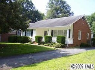 3828 Moultrie St, Charlotte, NC 28209