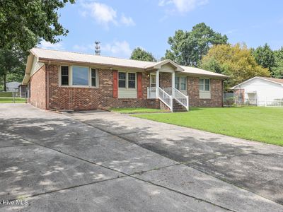 16 Colonial Drive, Jacksonville, NC, 28546