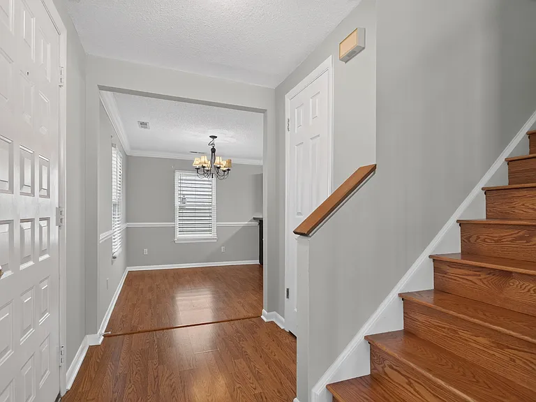5113 Glenwood Way — Photo 13
