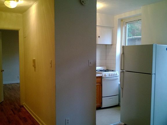5th image of 3427 74th St APT 1A