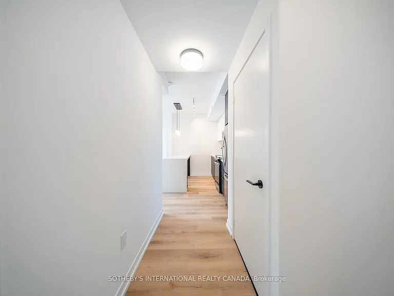 5 York Rd #911 — Photo 3