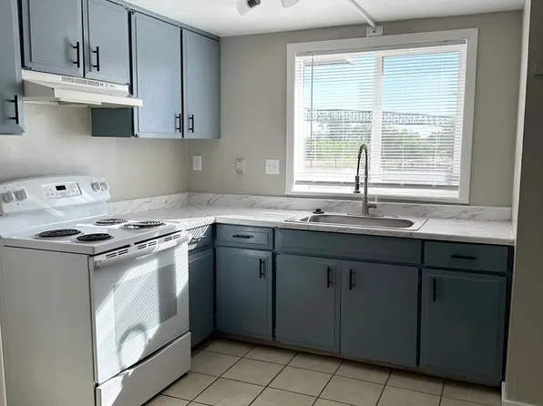 4212-4226 Loomis Avenue Colorado Springs, CO 80906, 4212-4226 Loomis Ave #4212, Colorado Springs, CO 80906