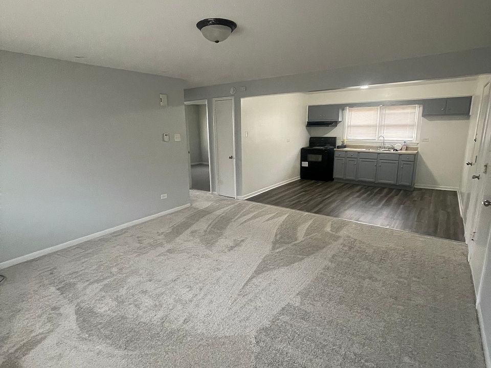 1st image of 15012 Dorchester Ave APT 2E