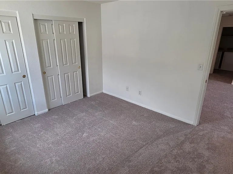 3358 Hillside Garden Dr — Photo 36