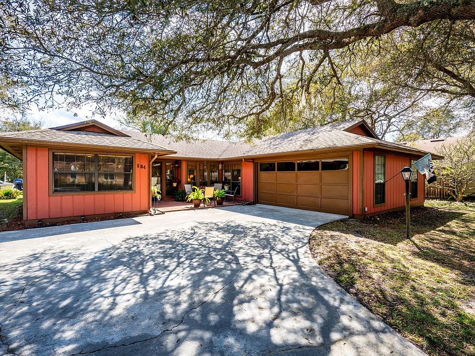 1st image of 604 Alicante Rd