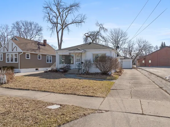 1209 13th Ave, Green Bay, WI 54304