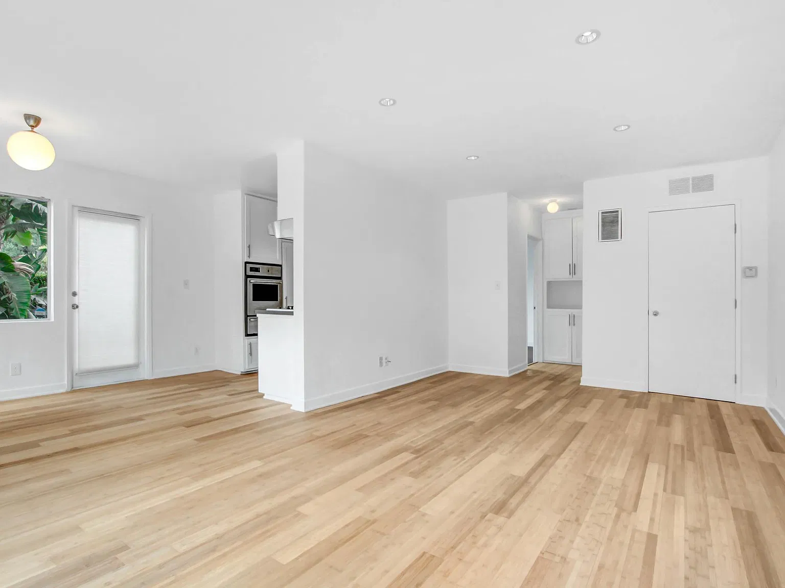 1 bed, 900 sqft, $3,450 — Photo 4