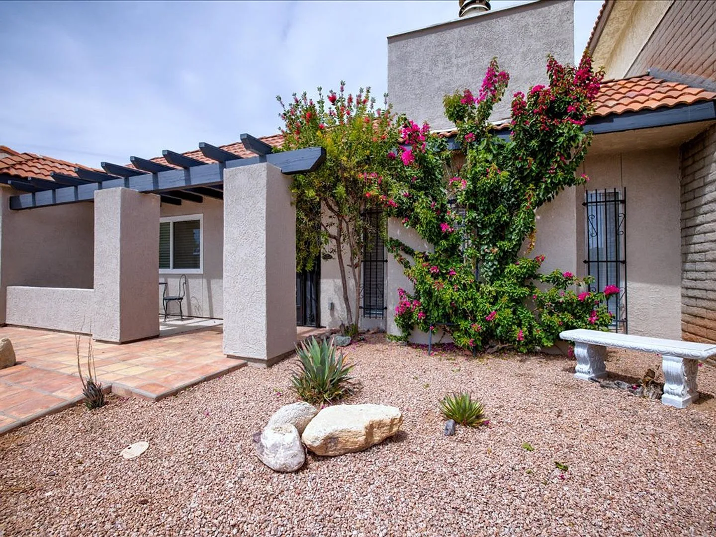 Scenic Living at Dorado Golf Course; 3 Bedroom 2 Bathroom — Photo 4