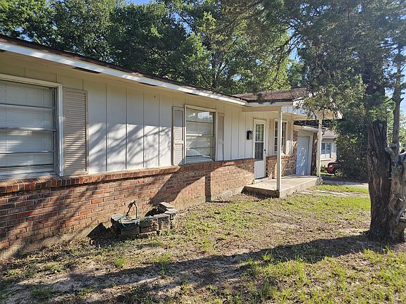 2nd image of 302 N Madison Dr