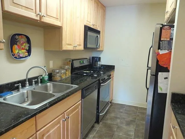 906 W Alleghany Dr #2B — Photo 8