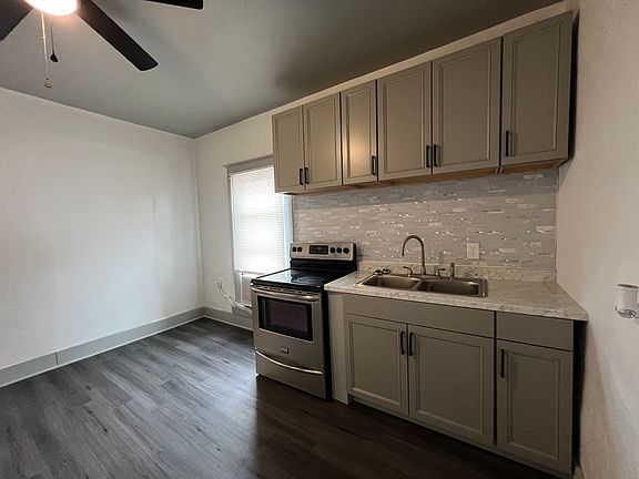4th image of 625 Avenue B SW APT A