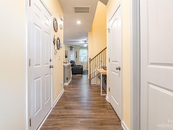 2nd image of 9428 Avery Lilac Ln