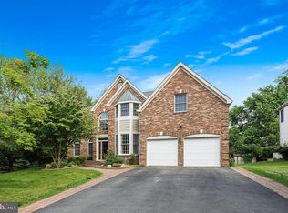 16 Fleming Way, Princeton, NJ 08540