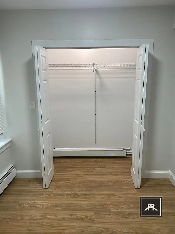 3 bed, 1.0 bath, $3,200 — Photo 4