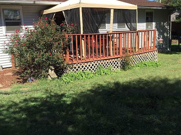 3rd image of 208 Parker St