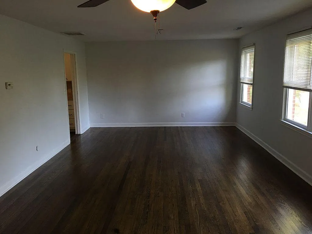 3 bed, 1450 sqft, $1,850 — Photo 3