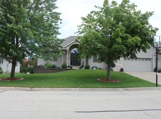 903 Susan Pl, La Crosse, WI 54603