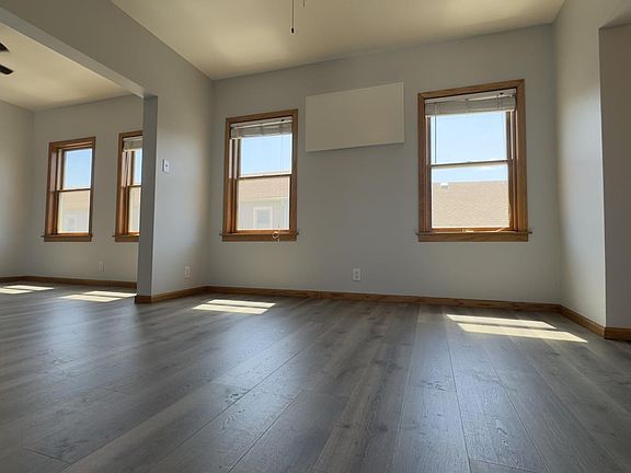 4th image of 3340 S Parnell Ave #2