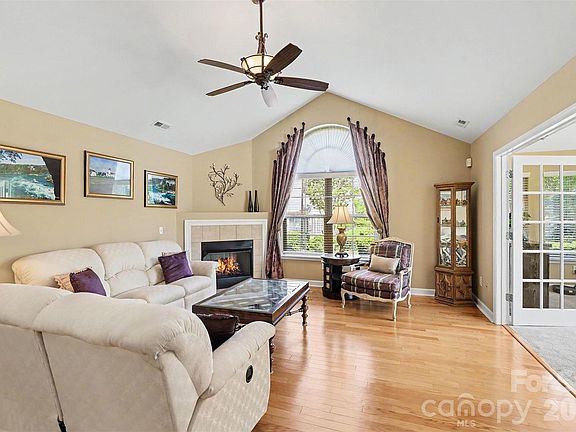 5th image of 4720 Polo Gate Blvd