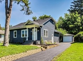 513 Lyon Ave, Wheaton, IL 60187