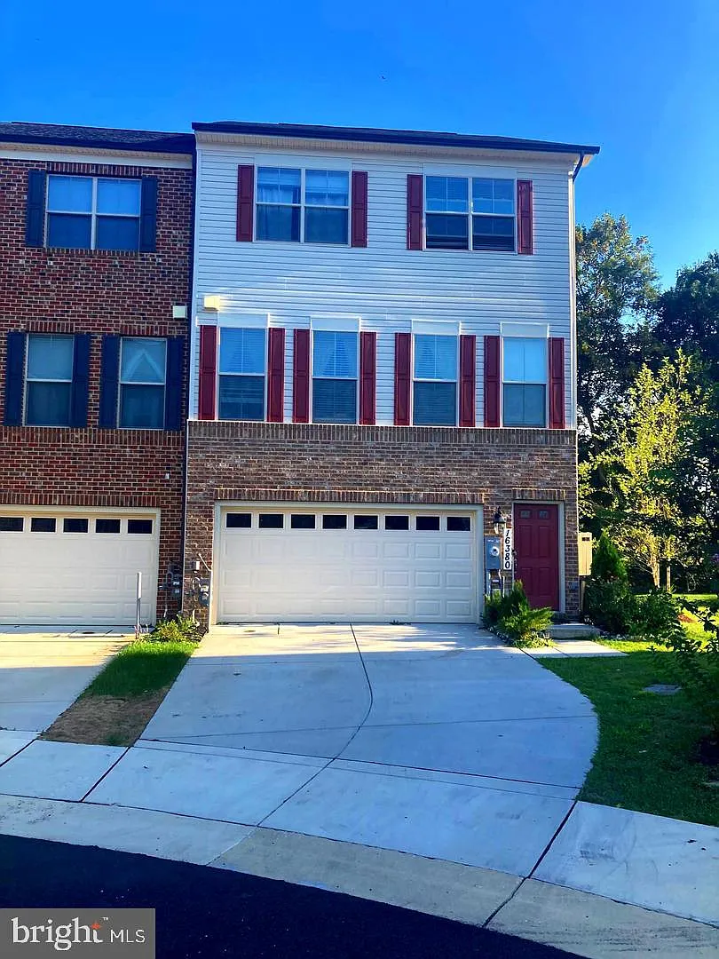 4 bed, 3.5 bath, 1920 sqft, $3,800 — Photo 1