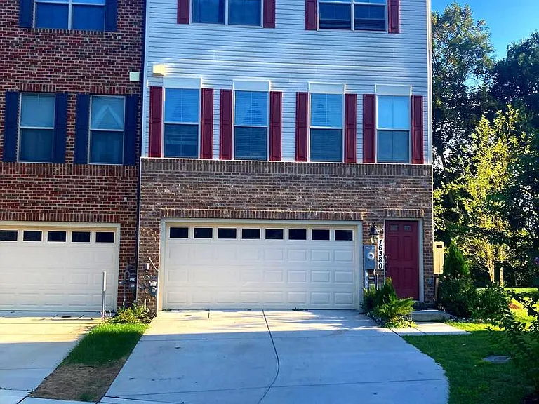 16380 Fife Way — Photo 1