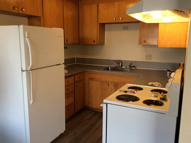 3120 Rockefeller Ave — Photo 3