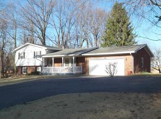 5266 Tarrytown Rd, Newburgh, IN 47630