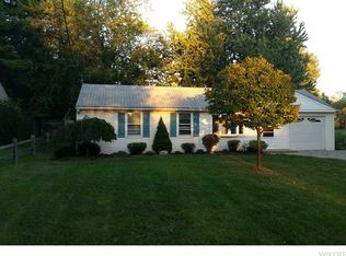 39 Errington Ter, Orchard Park, NY 14127