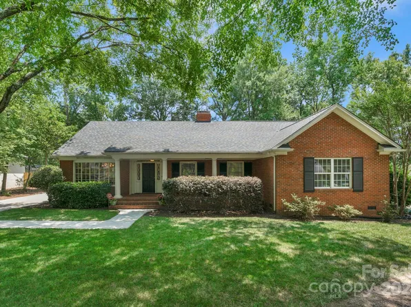 1316 Braeburn Rd, Charlotte, NC 28211