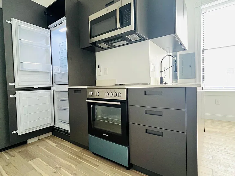 601 York St #1 — Photo 6