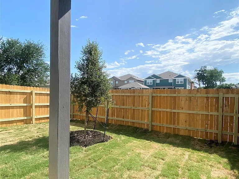 700 Horseshoe Dr #101 — Photo 14