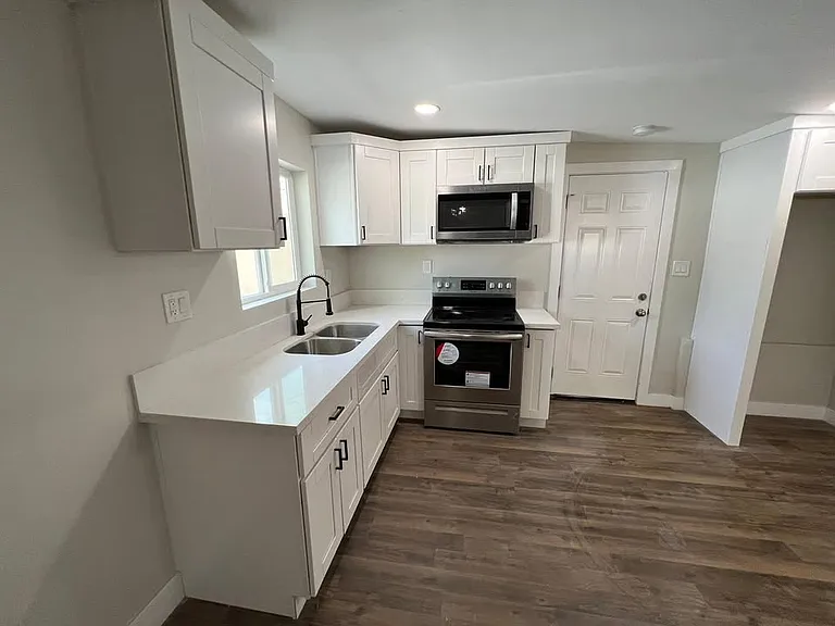 505 Hilltop Dr #B — Photo 4