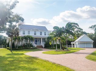 7252 Lake Dr, Fort Myers, FL 33908