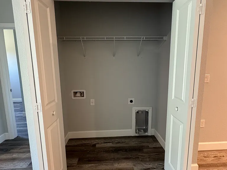 10085 Amicola St #10085 — Photo 17