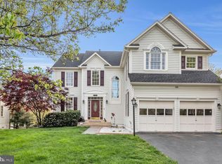 18997 Snowberry Ct, Leesburg, VA 20176