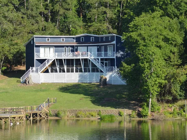 2543 Harbor View Rd, Camden, SC 29020