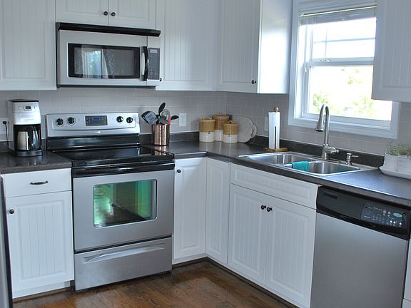 5th image of 51 Mackay Ln