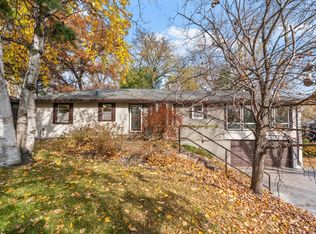 5736 Dewey Hill Rd, Edina, MN 55439