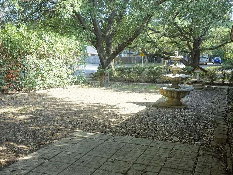 2725 Luzon Rd — Photo 9