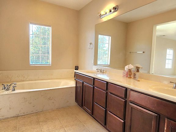 4th image of 13327 N 152ND Avenue