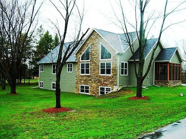 5-Acres, Peaceful Seclusion, Convenient Location