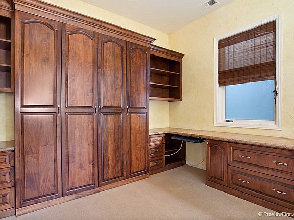 Bedroom / Office Lower Level