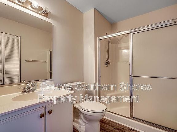 4th image of 1192 River Oaks Dr