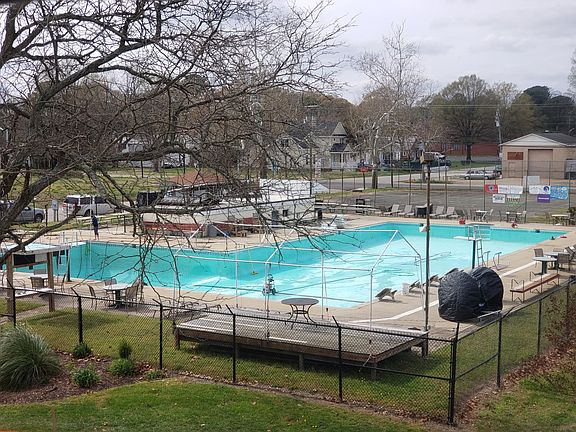 2nd image of 200 Claremont Ave #115