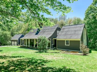 88 Poverty Hollow Rd, Newtown, CT 06470