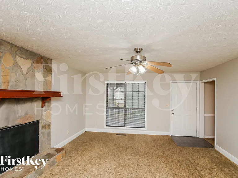 2475 Smith Ave SW — Photo 5